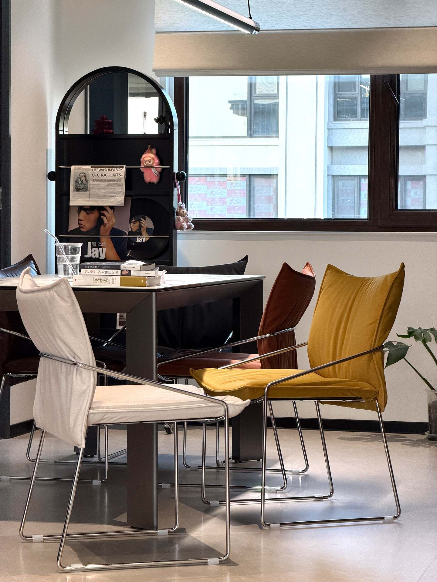 Medieval minimalist dining cha - Home Office Bagas reseña y precio